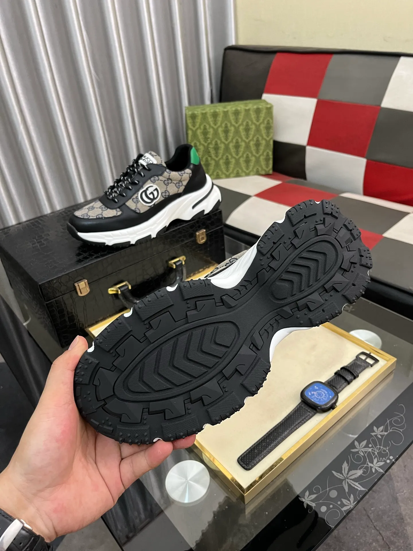 Men's Men's Shoes 💰458⌚️⌚️【GUCCI】Gucci men's latest white shoe series casual shoes! The official website is built 1:1. Upper: Made of imported cowhide, with electric embroidery ➕Inner lining: Made of high-quality first-layer pigskin, soft and comfortable. Picky material selection and exquisite workmanship give you the best enjoyment. Size: 38-44. 3️⃣colors available